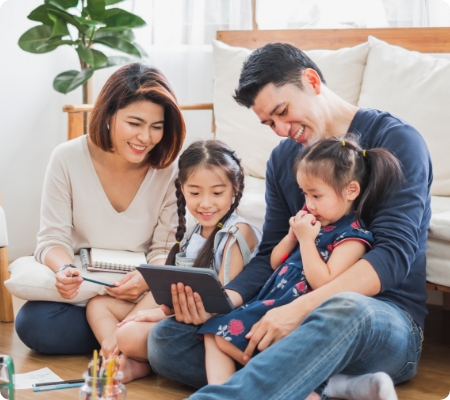 Familia feliz disfrutando de Xfinity Gateway xFi